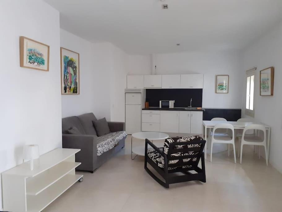 Cosy Flat / Literally At The Foot Of Alhambra Apartment Granada Bagian luar foto